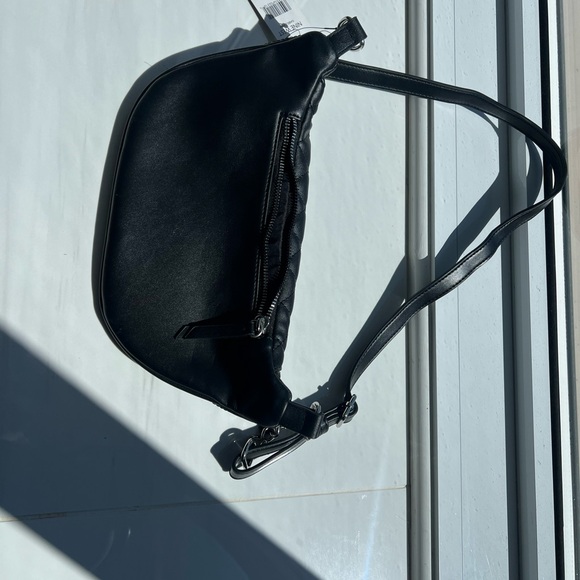 Pouch - Picture 3 of 9